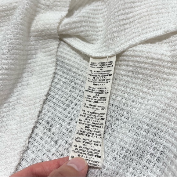 Free People Sweetest Thing Thermal Top size M Lace Balloon Sleeve in White - Picture 15 of 16